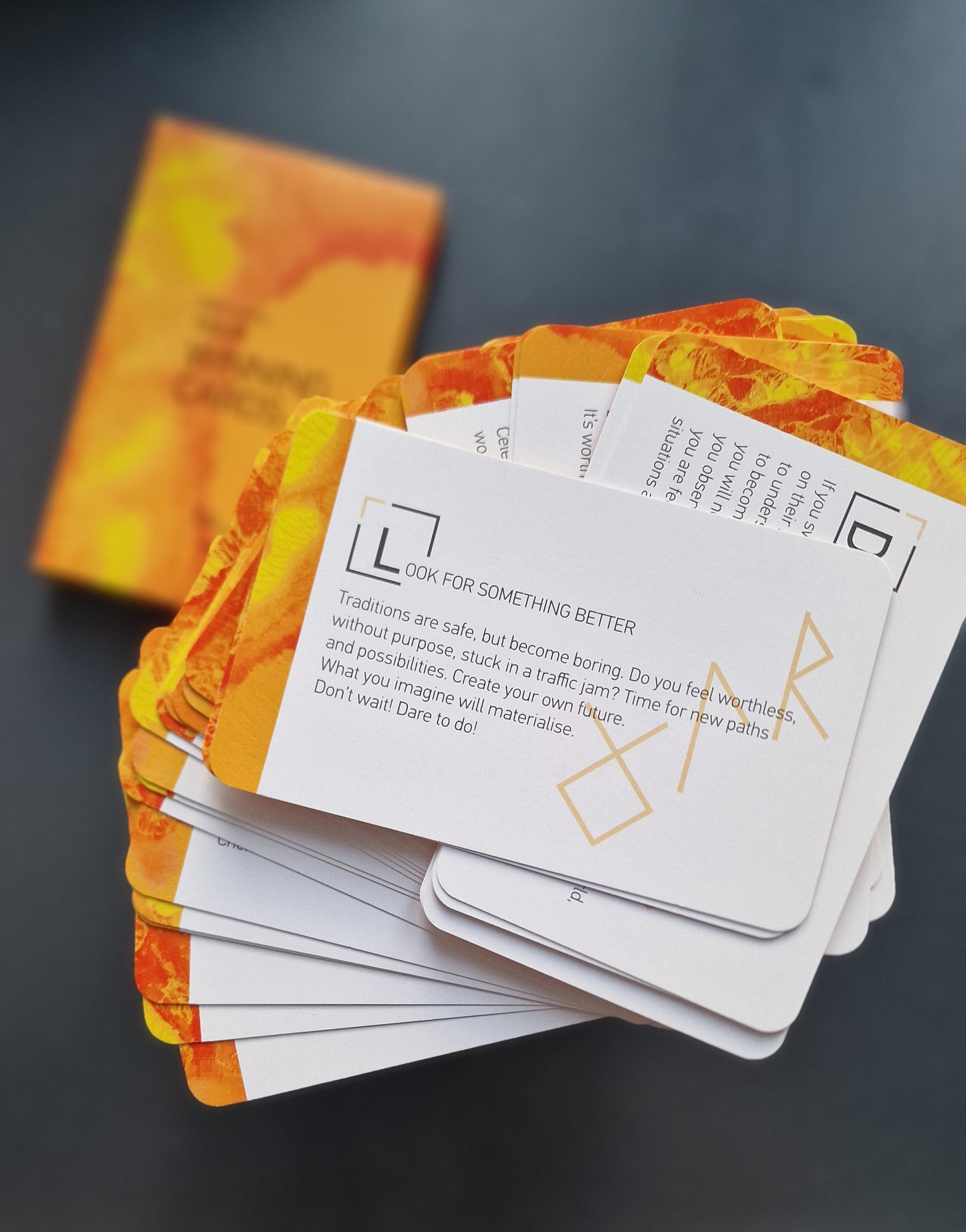 DIDZIS JONOVS. Laimīgās kārtis. Your winning cards.
